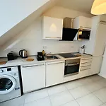 Urban Flats 3*