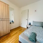 Urban Flats 公寓式酒店 3*