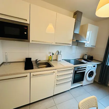 Urban Flats 3*