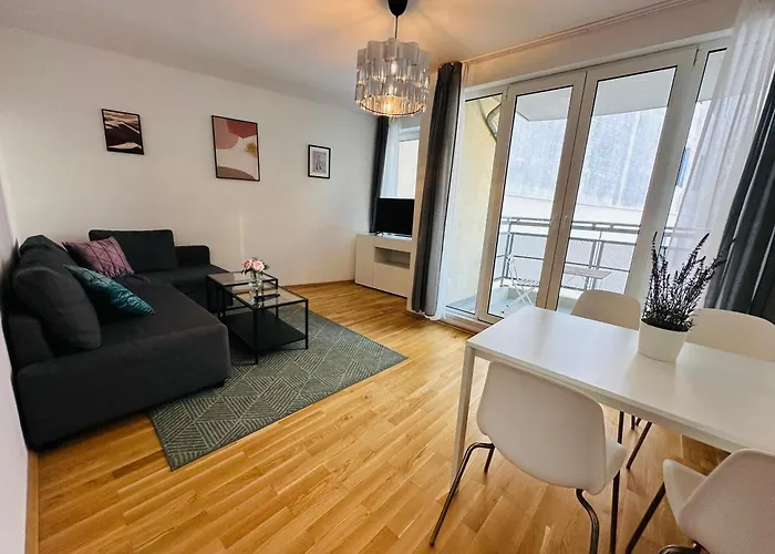 Urban Flats Apartahotel 3*